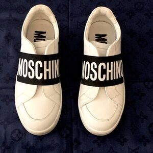 Authentic Moschino shoes, black and white, lightly used 😃💜✨